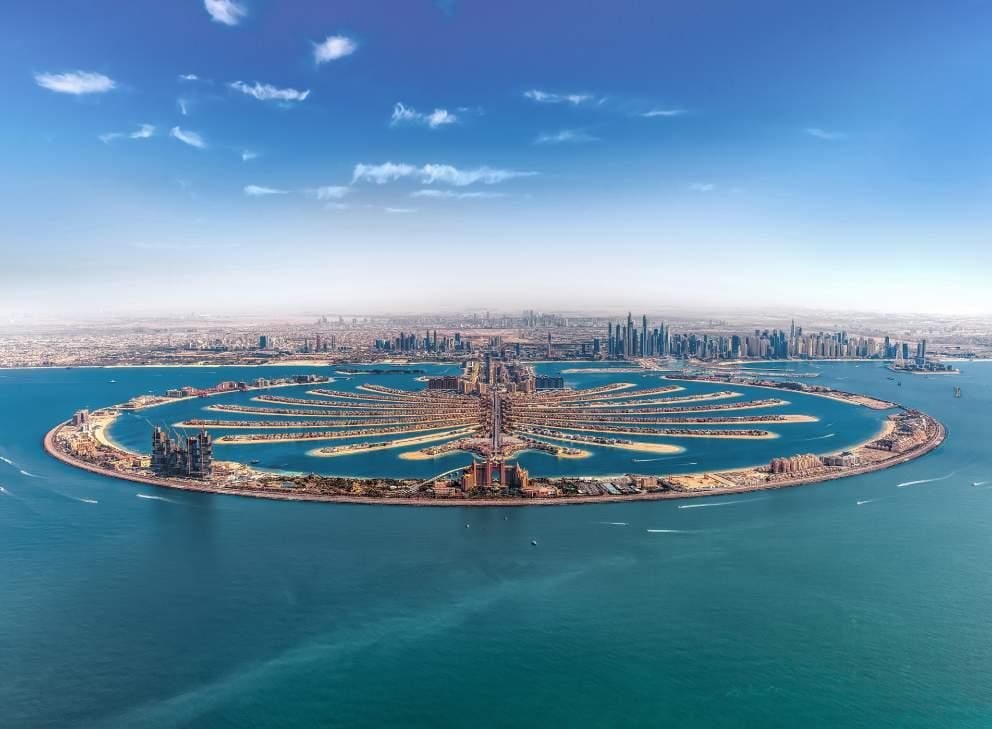 Nakheel developer profile in Dubai featuring waterfront communities and master developments