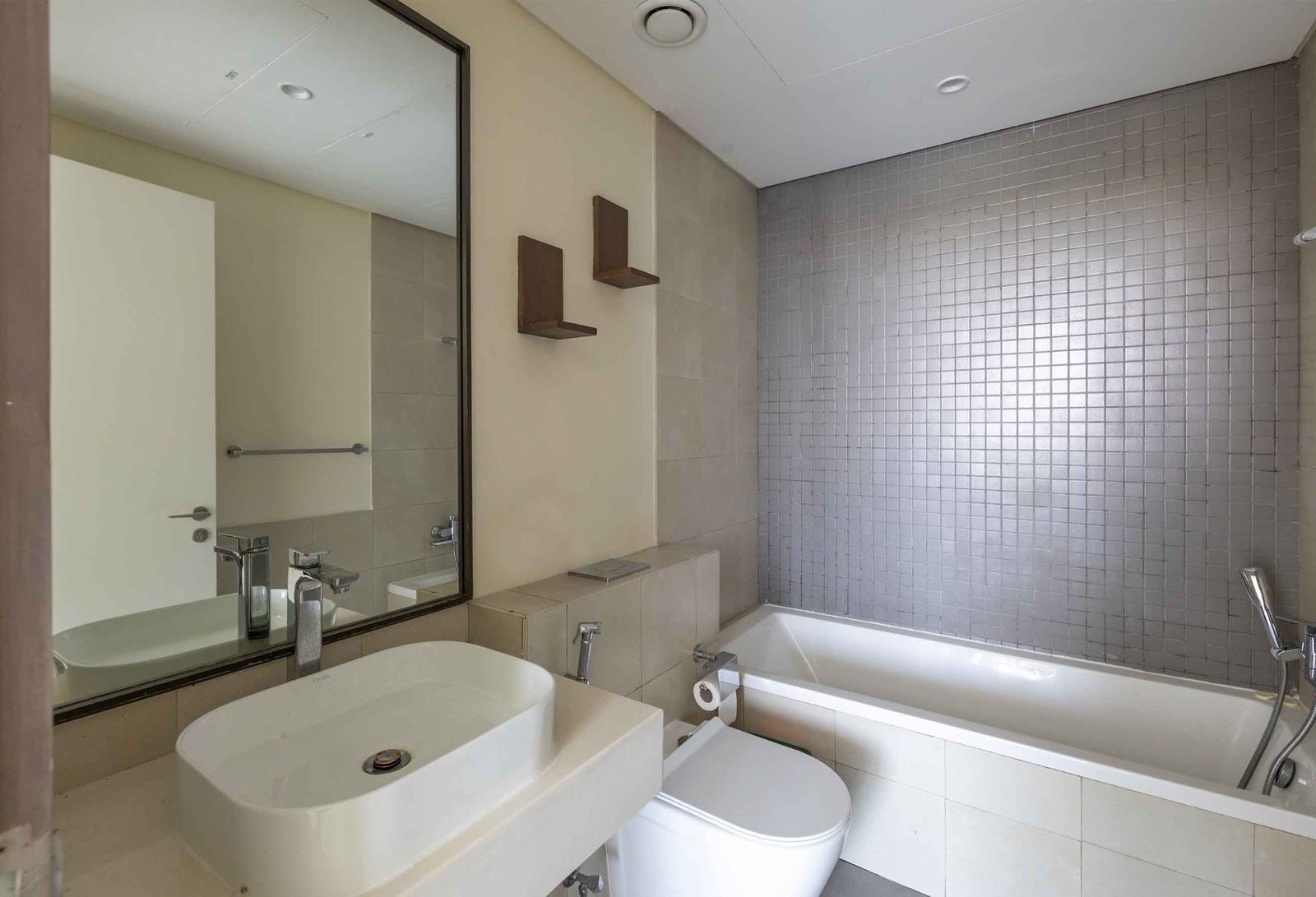 Unfurnished 1 bedroom apartment with large layout in 1 residences building 2 wasl 1 al kifaf bur dubai exteriors media