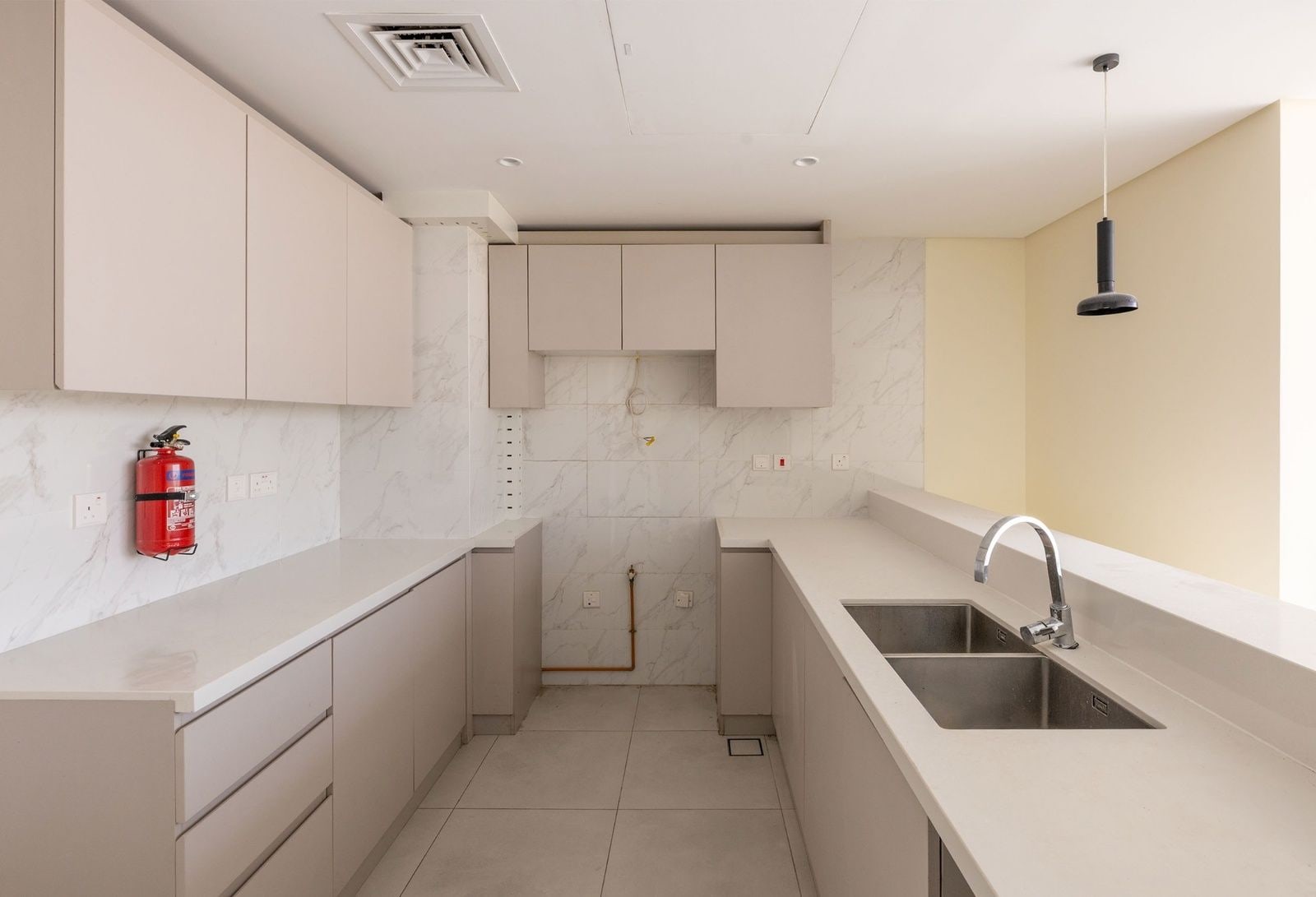 Unfurnished 1 bedroom apartment with large layout in 1 residences building 2 wasl 1 al kifaf bur dubai exteriors media