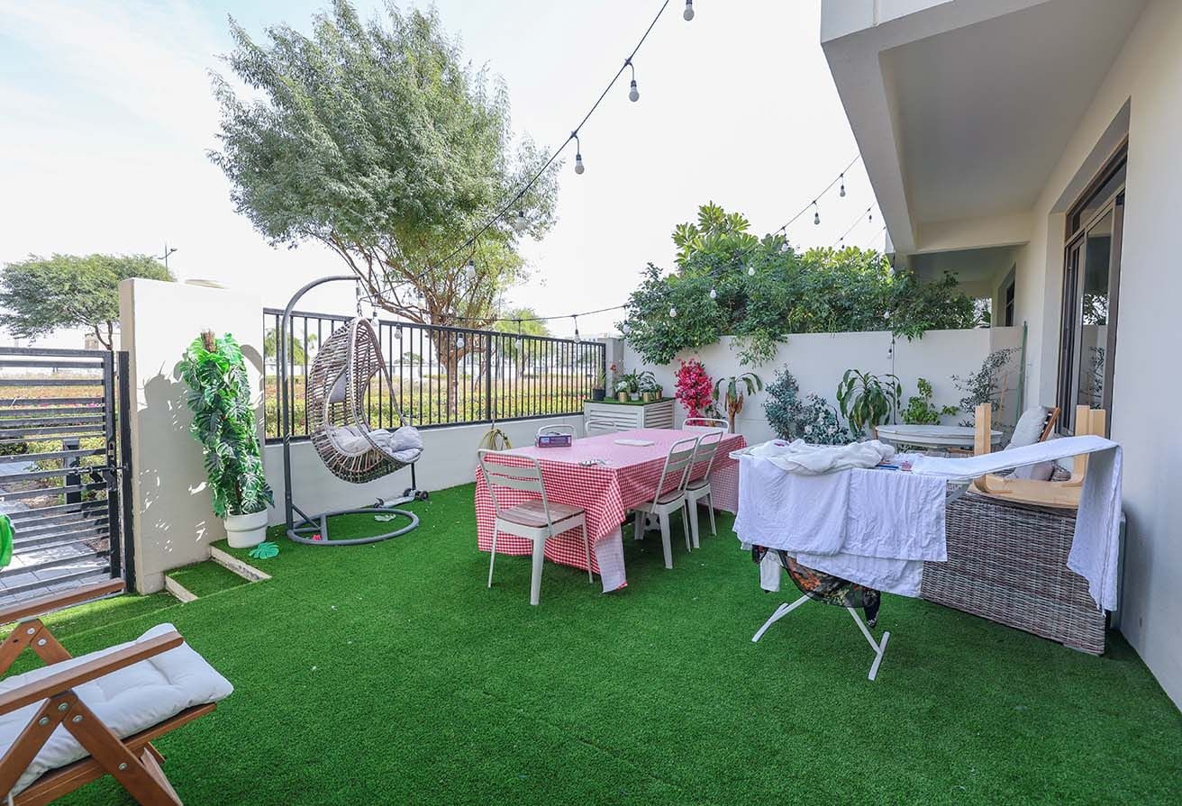 Single Row Townhouse in Sama Townhouses, Town Square, Dubai exteriors