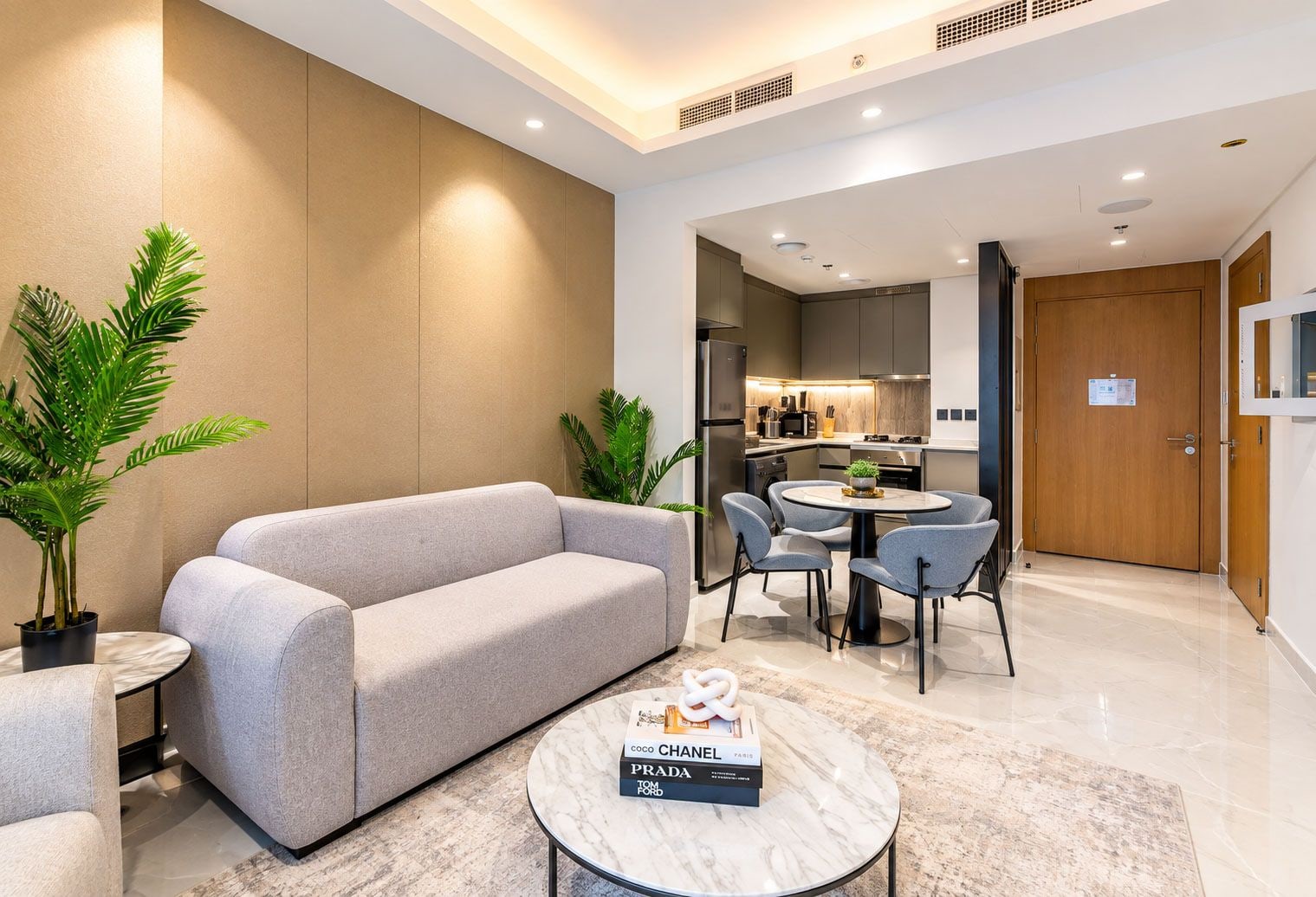Furnished high floor 1 bedroom apartment with skyline views in cloud tower a jumeirah villahe triangle jvt district 2