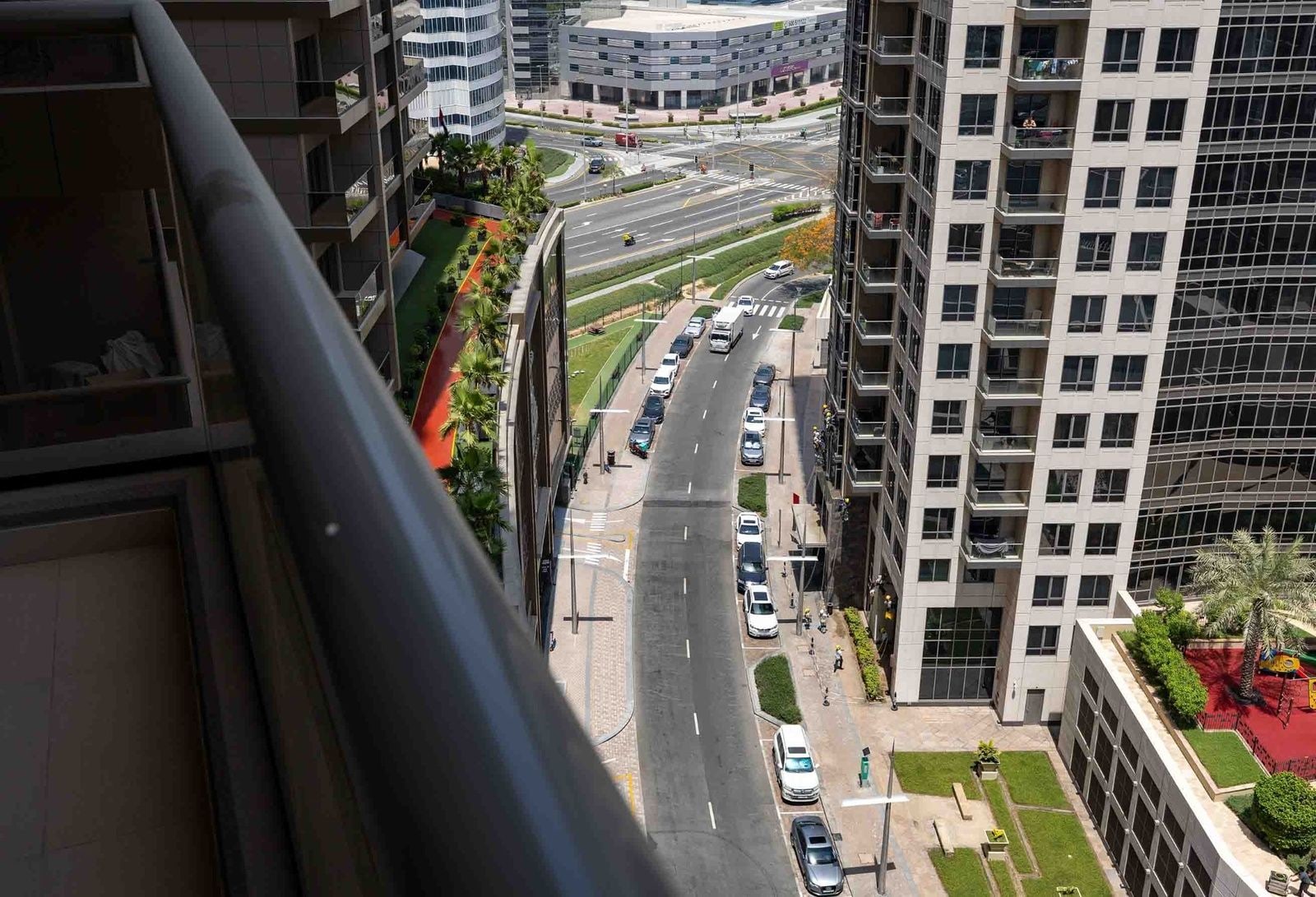 Furnished high floor 1 bedroom apartment with downtown skyline view in elite downtown residence 1 dubai exteriors media
