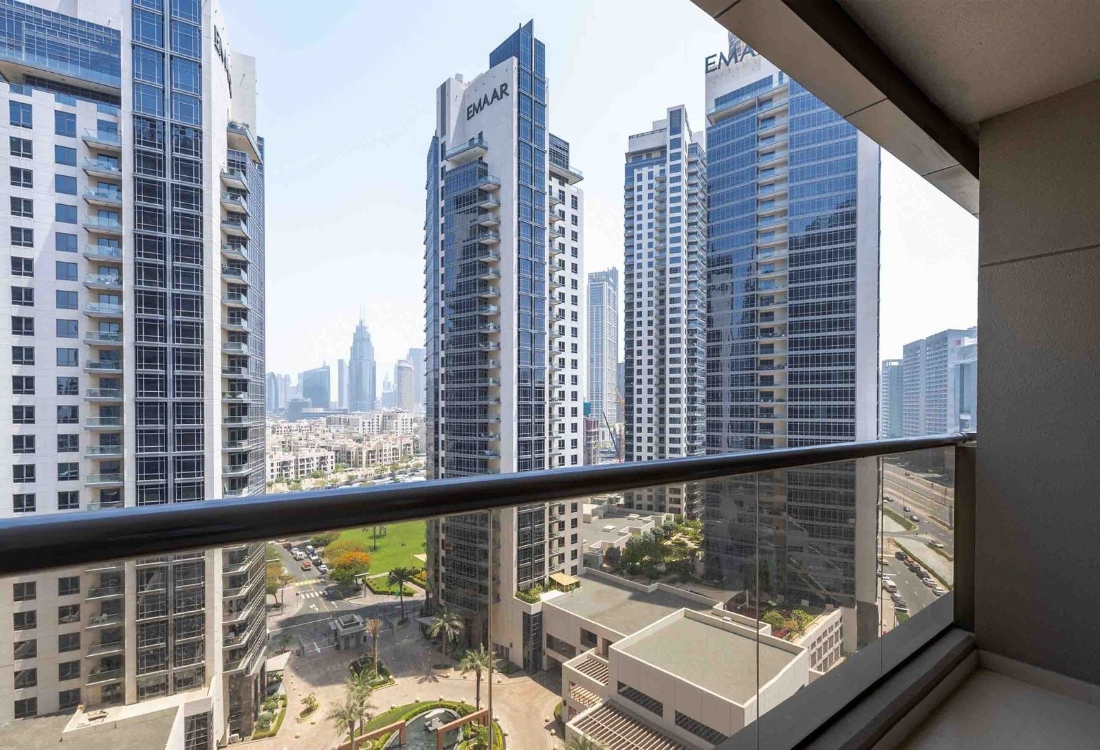 Furnished high floor 1 bedroom apartment with downtown skyline view in elite downtown residence 1 dubai exteriors media