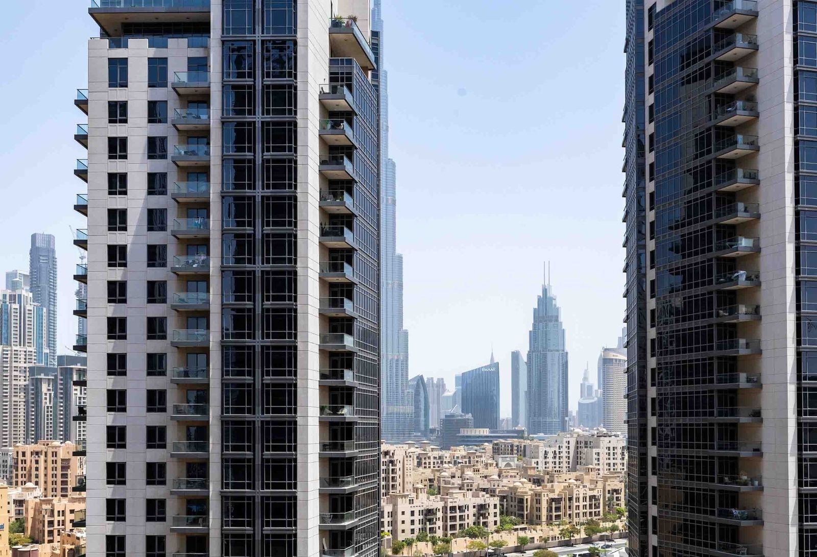 Furnished high floor 1 bedroom apartment with downtown skyline view in elite downtown residence 1 dubai exteriors media