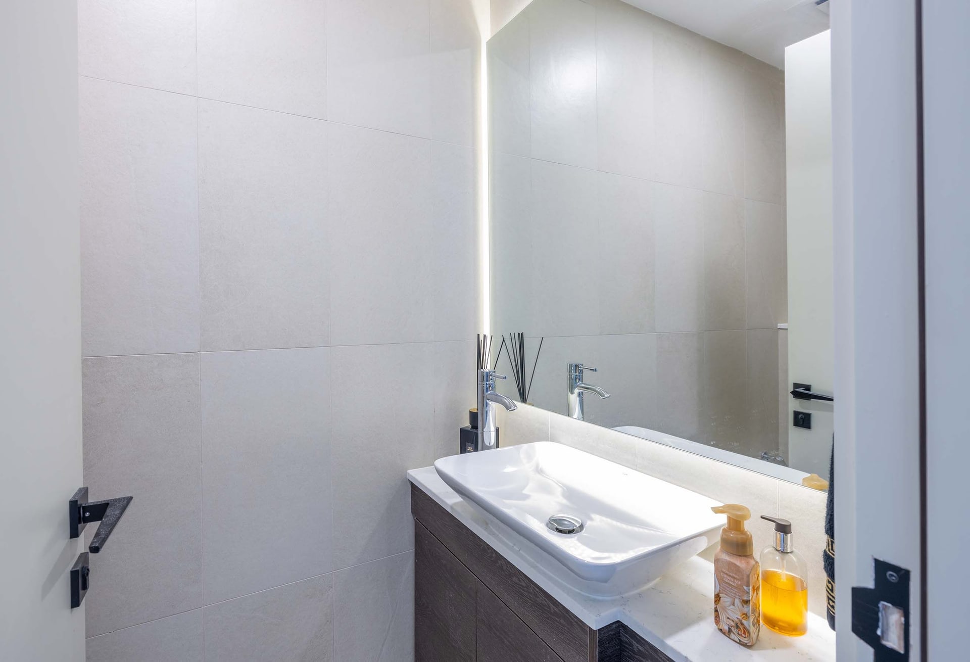 Fully Furnished Pool View Apartment in Rukan Residence, Dubailand interiors
