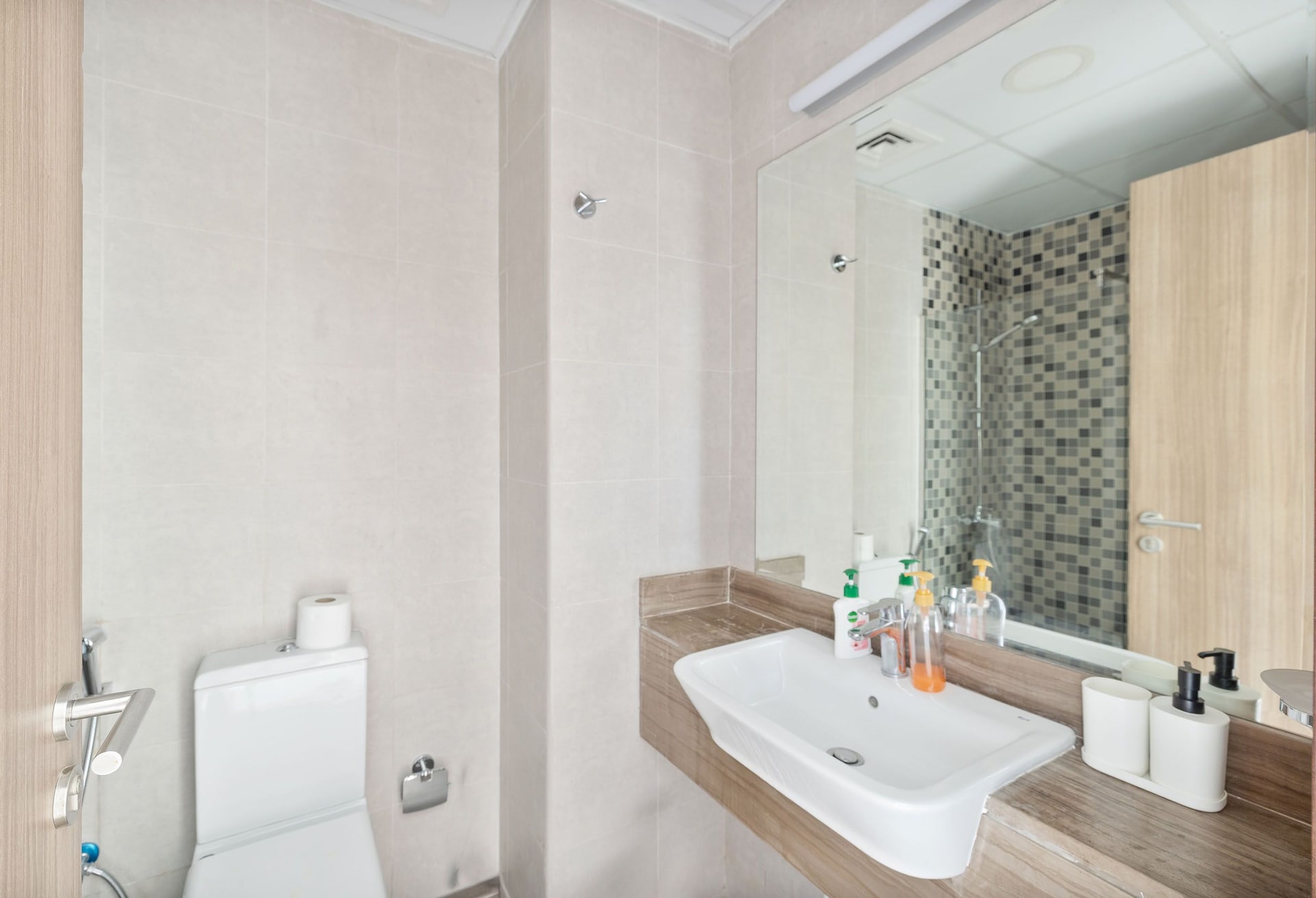 Fully Furnished Studio in Azizi Star, Al Furjan, Dubai interiors