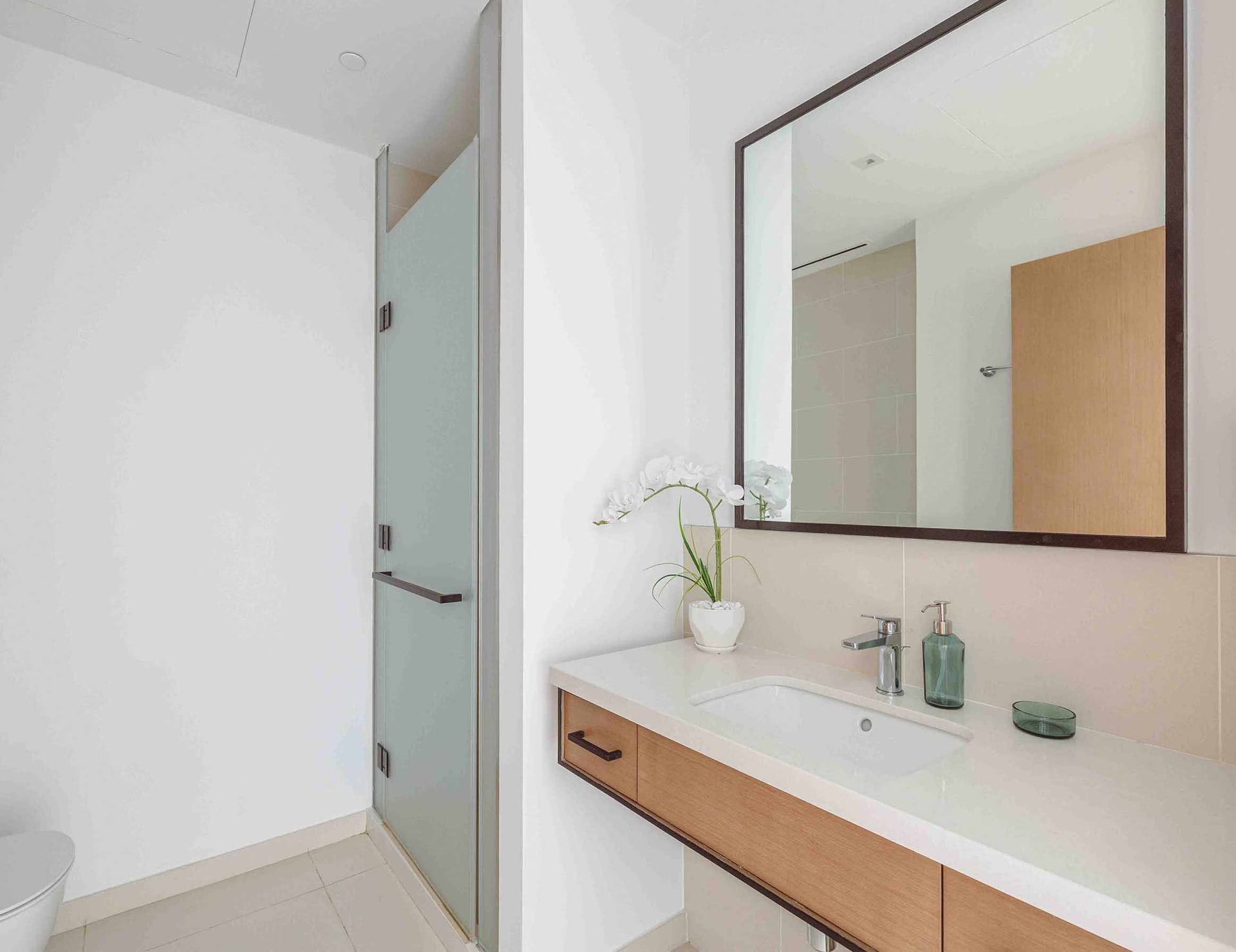 Furnished Full Sea View Apartment in Vida Residences Dubai Marina interiors