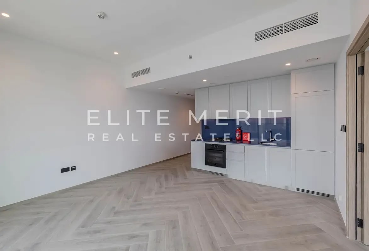 High floor 1 bedroom apartment with burj khalifa view in peninsula three business bay dubai exteriors media item