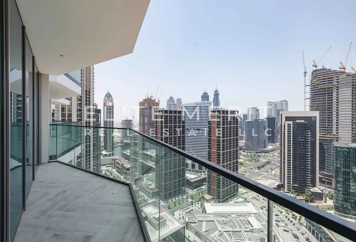 High floor 1 bedroom apartment with burj khalifa view in peninsula three business bay dubai exteriors media item