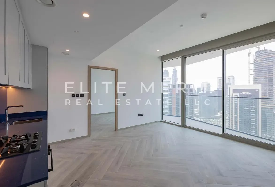 High floor 1 bedroom apartment with burj khalifa view in peninsula three business bay dubai exteriors media item