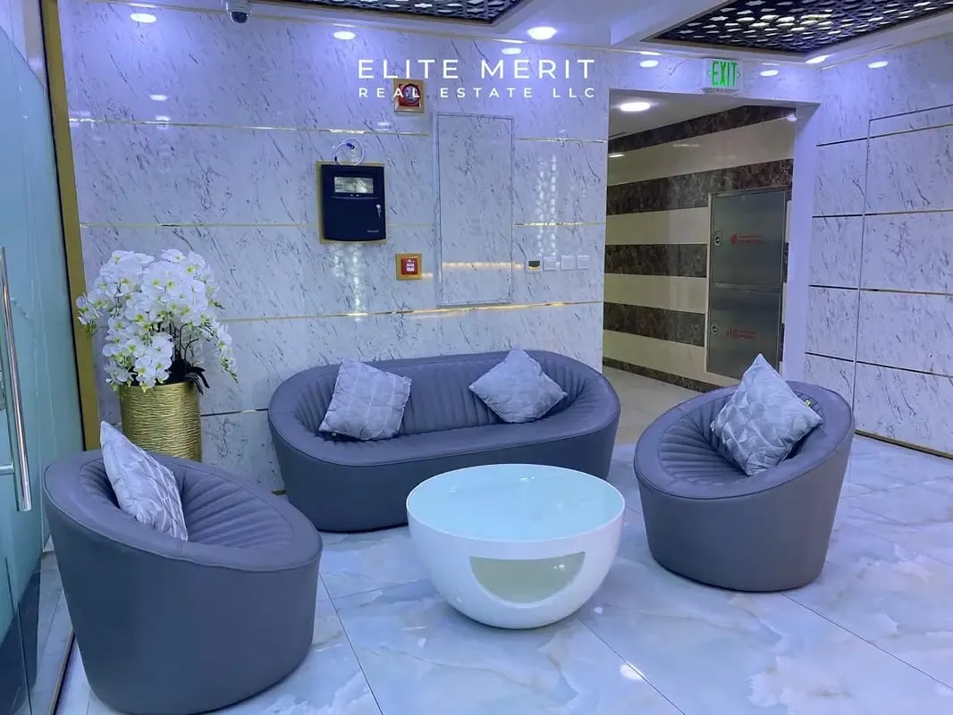 Furnished office space in latifa tower sheikh zayed road dubai exteriors 1 media item