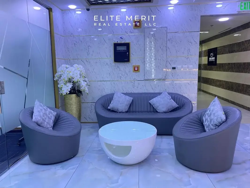 Furnished Office Space in Latifa Tower, Sheikh Zayed Road, Dubai