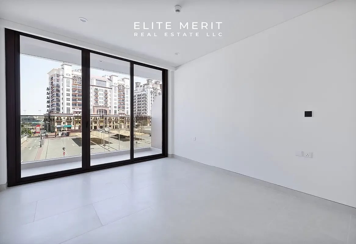 Studio Apartment in Condor Golf Links 18, Dubai Sports City
