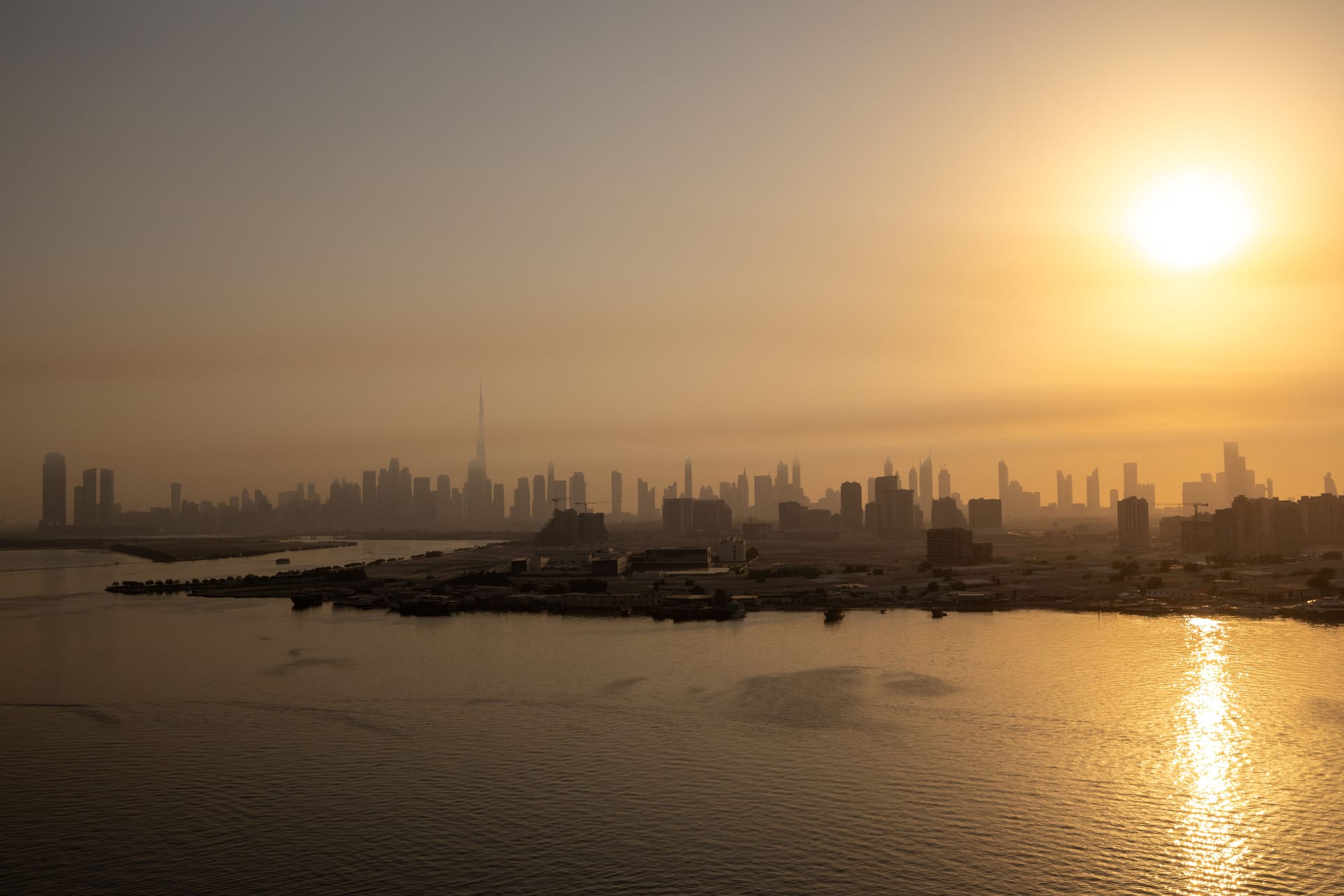 Full Sea View Apartment at Address Harbour Point Tower 2, Dubai Creek Harbour exteriors