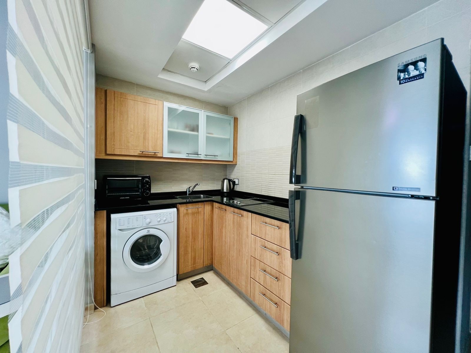 Furnished high floor studio in zumurud tower dubai marina interiors 1 media item