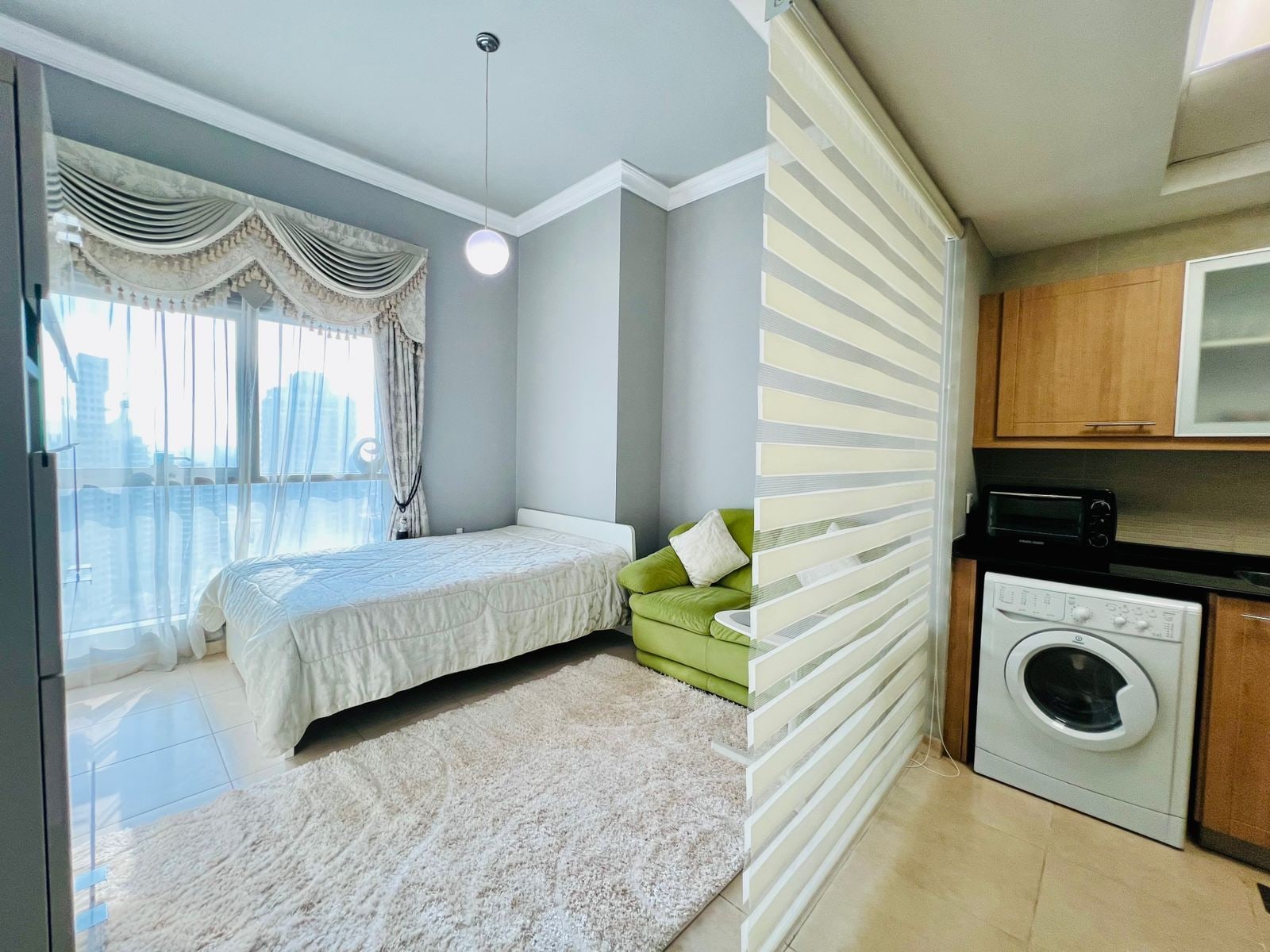 Furnished high floor studio in zumurud tower dubai marina interiors 1 media item