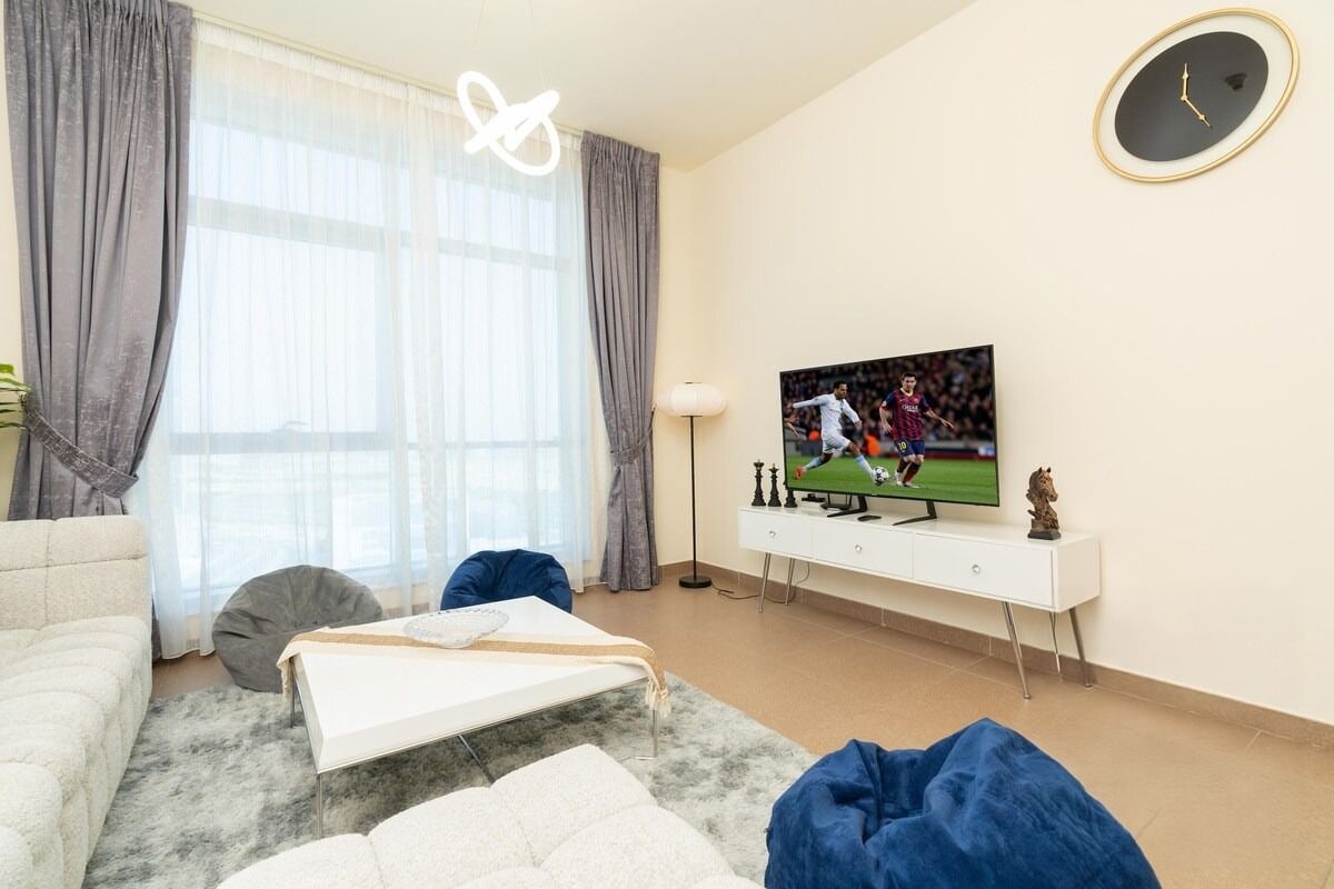 Furnished Canal View 1-Bedroom Apartment in Hamilton Residency, Business Bay, Dubai