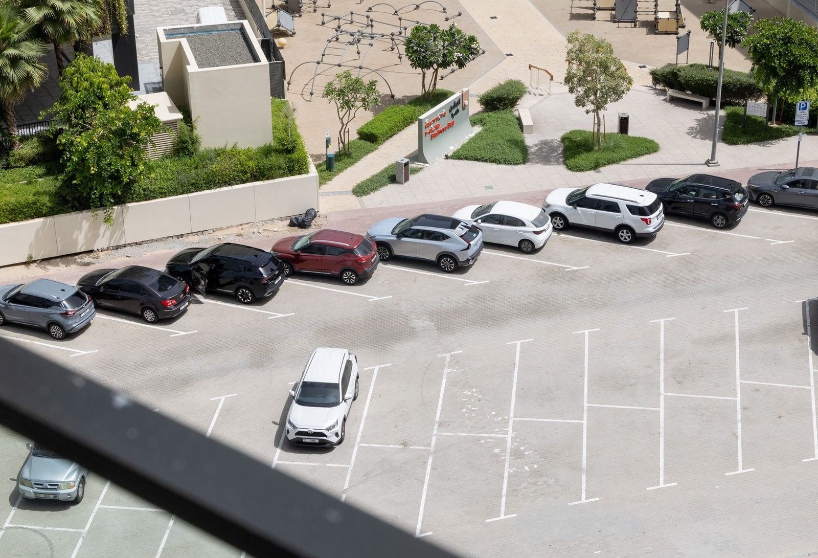 Unfurnished Open View 1-Bedroom Apartment in Peninsula Two, Business Bay, Dubai