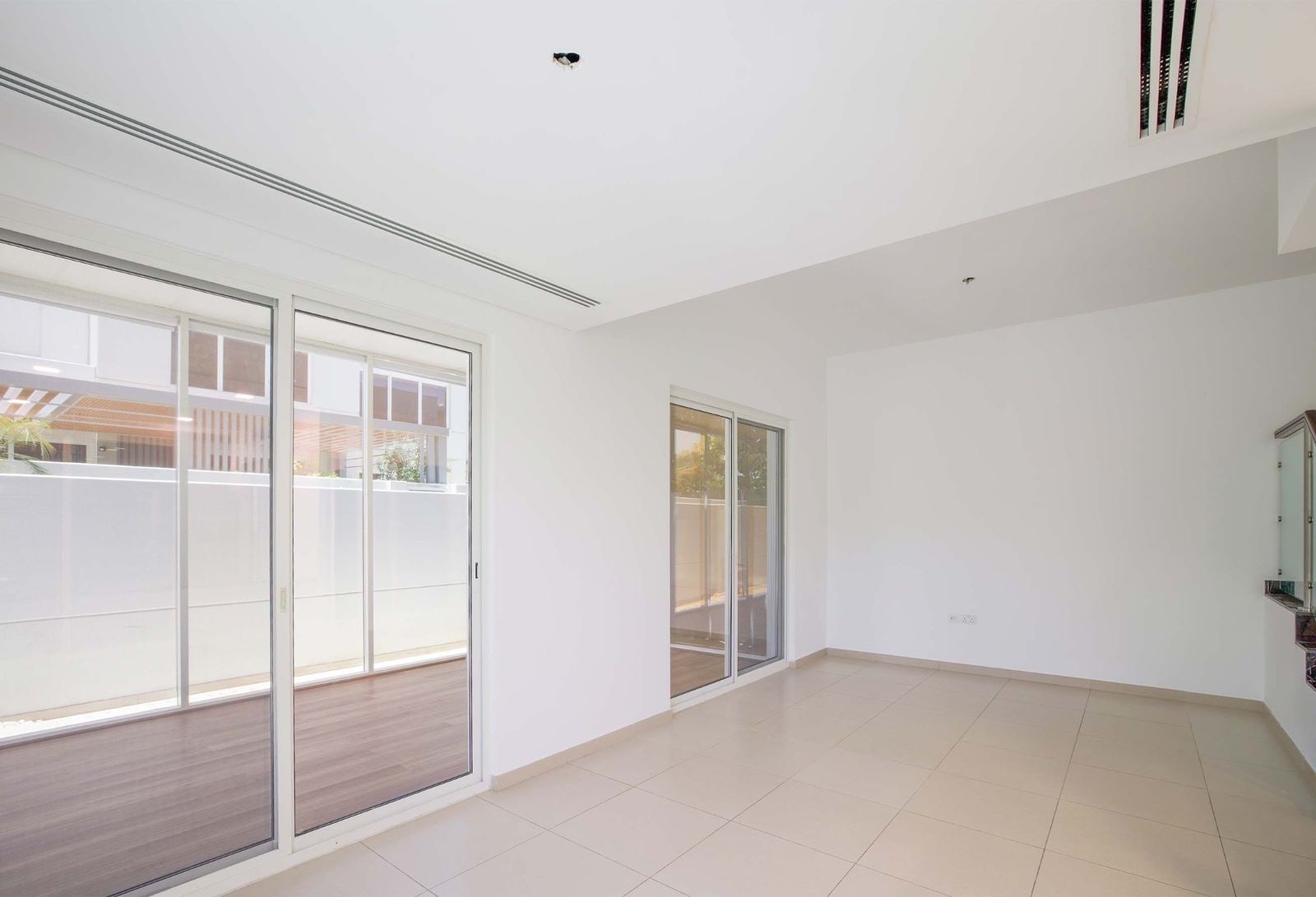 Unfurnished 4br maid s townhouse in arabella 3 townhouses mudon dubai interiors 1 media item
