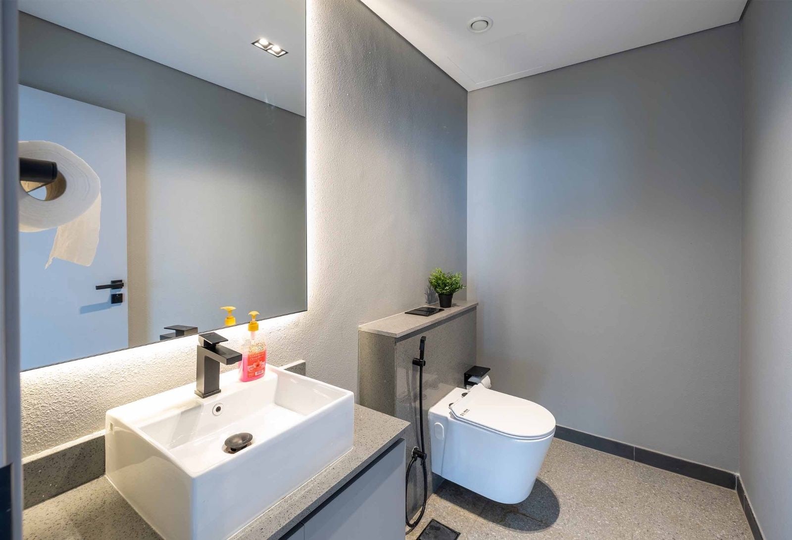 Unfurnished 1 bedroom apartment with huge balcony in mag 900 district 7 mohammed bin rashid city mbr city dubai