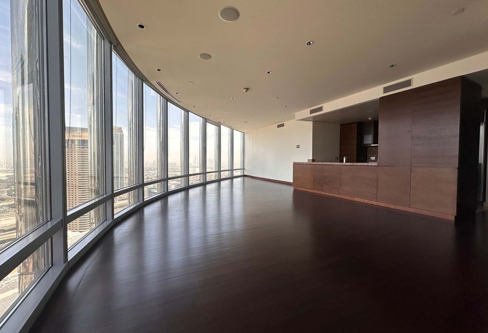 Unfurnished High Floor Apartment in Burj Khalifa, Downtown Dubai